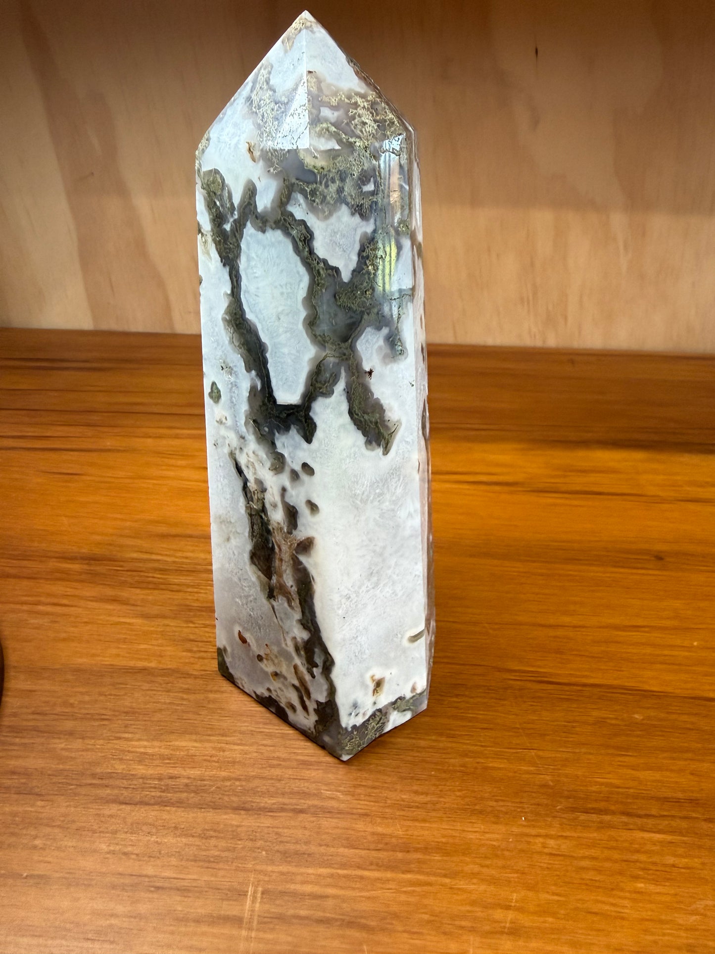 AGATE MOSS TOWER NEARLY 1KG!!!