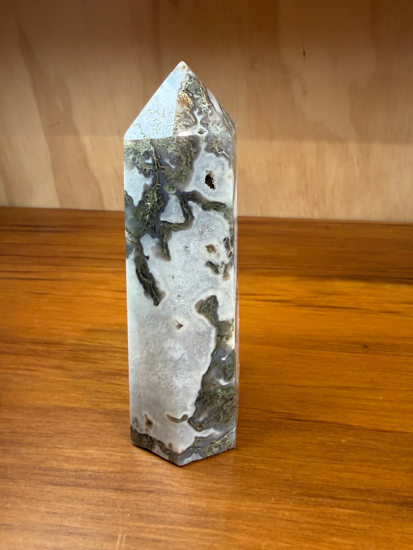 AGATE MOSS TOWER NEARLY 1KG!!!