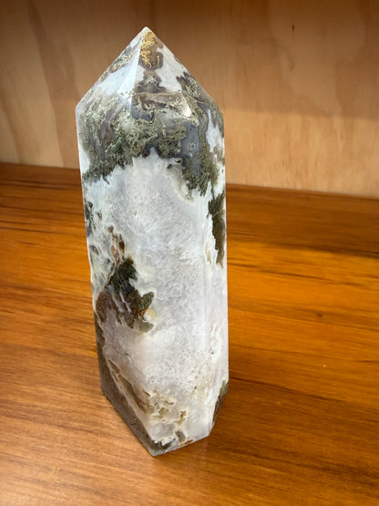 AGATE MOSS TOWER NEARLY 1KG!!!