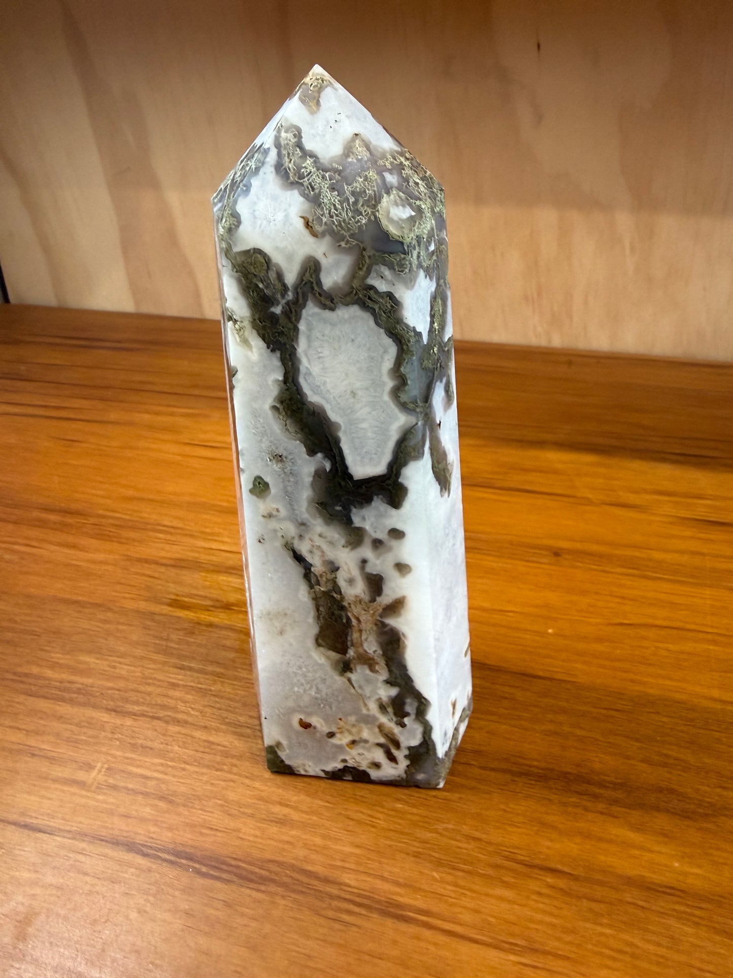 AGATE MOSS TOWER NEARLY 1KG!!!