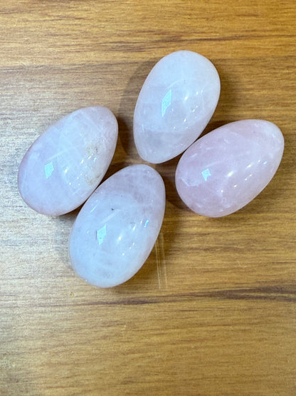 CRYSTAL EGGS (SMALL/MEDIUM)