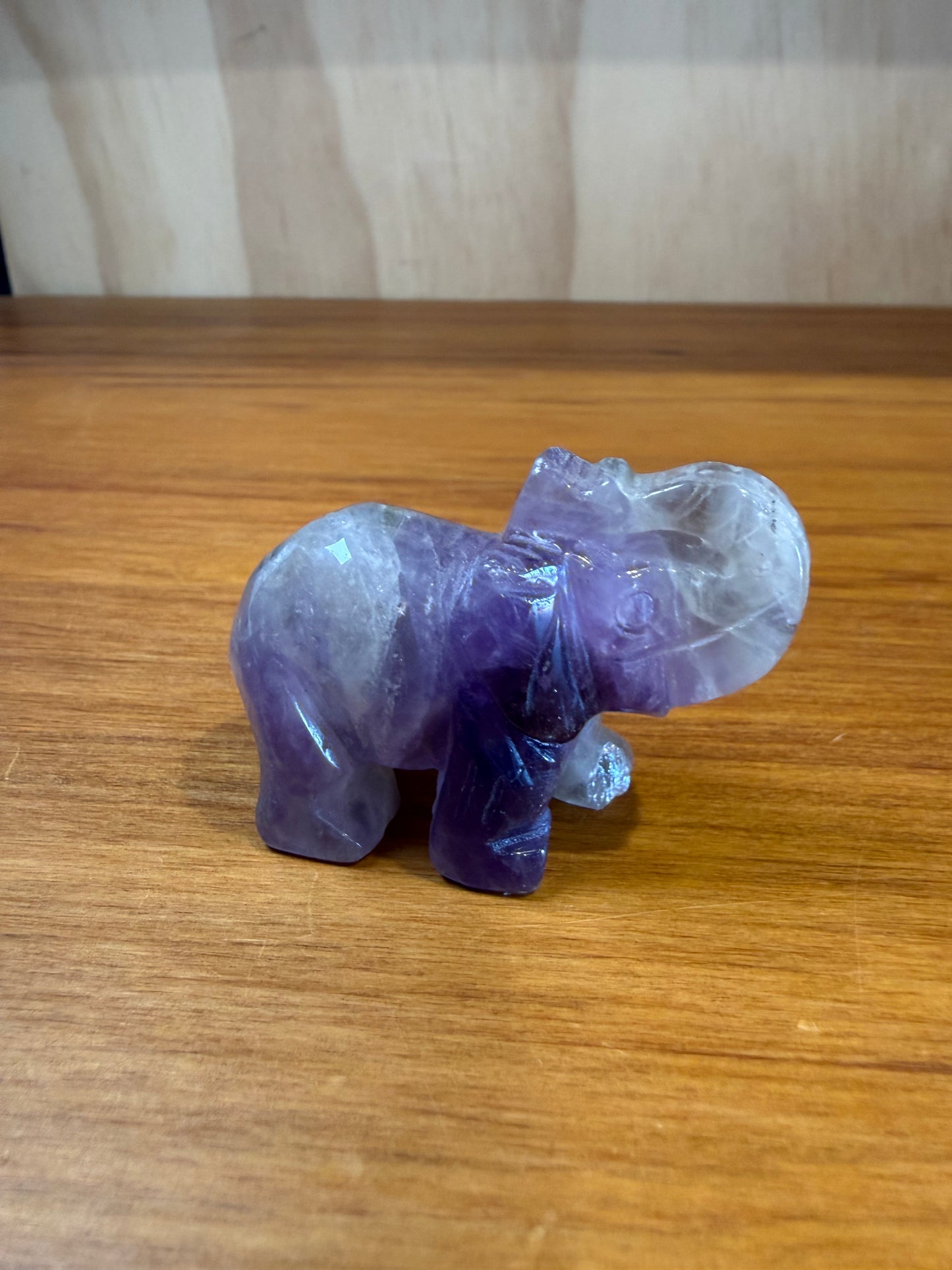 AMETHYST ELEPHANT (MEDIUM)