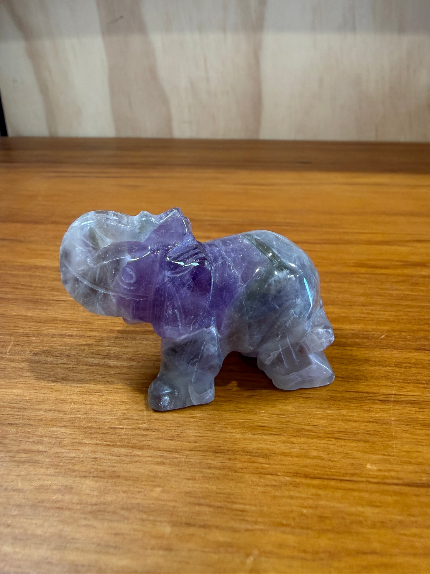 AMETHYST ELEPHANT (MEDIUM)