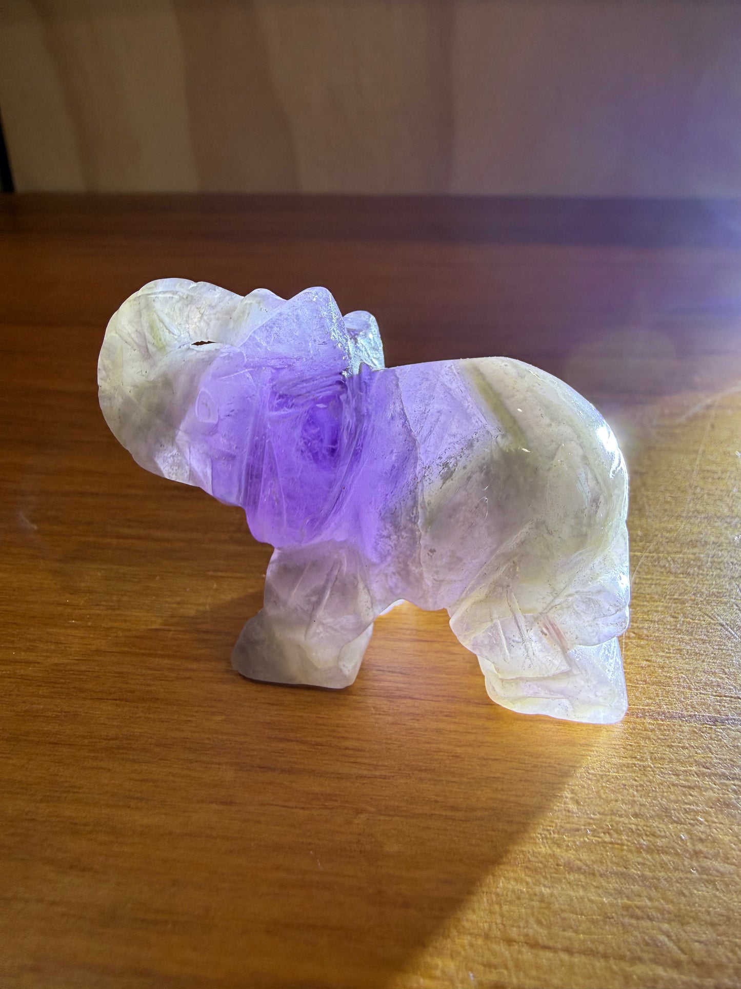AMETHYST ELEPHANT (MEDIUM)