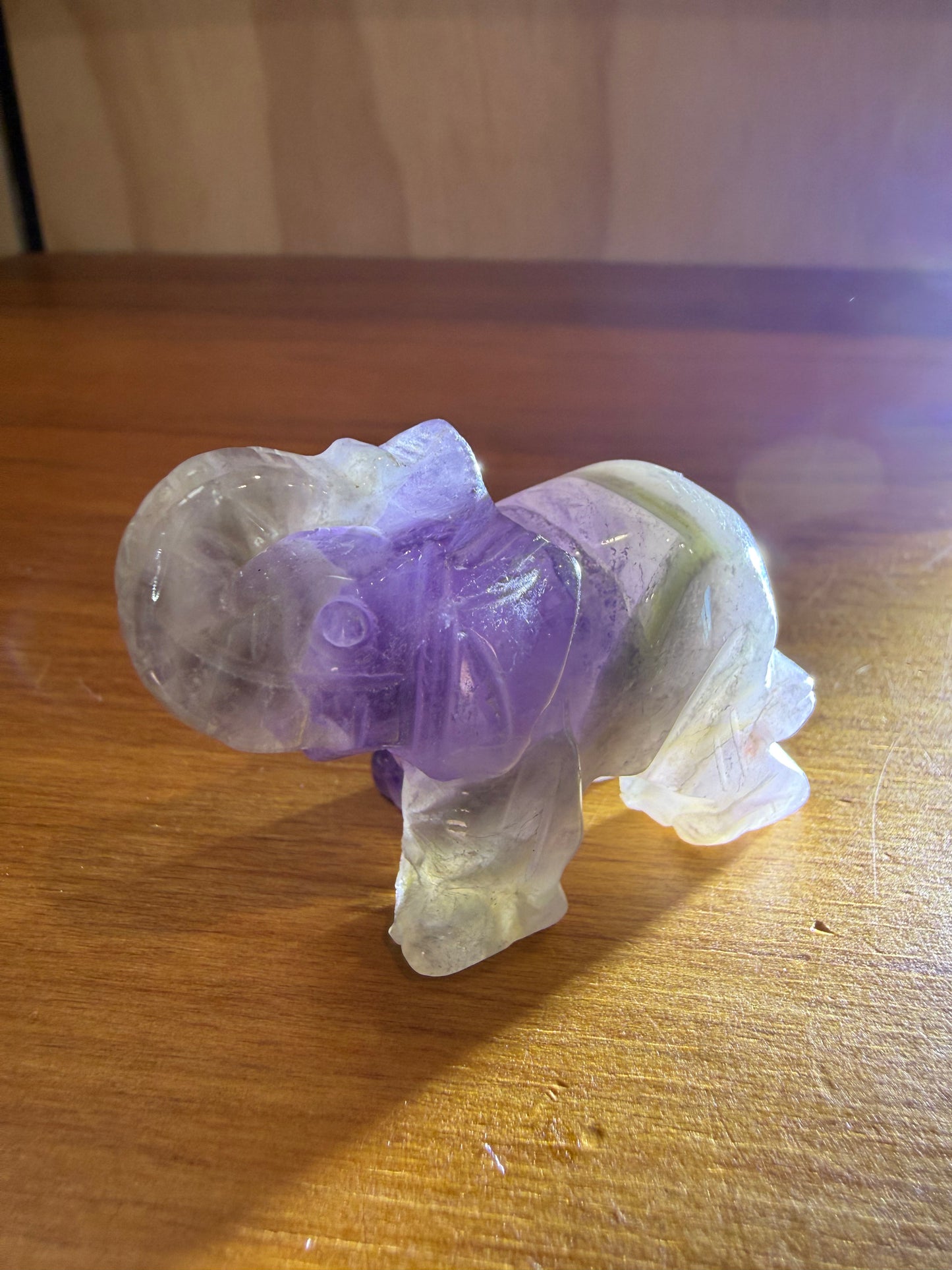 AMETHYST ELEPHANT (MEDIUM)