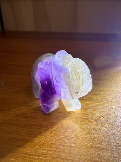 AMETHYST ELEPHANT (MEDIUM)