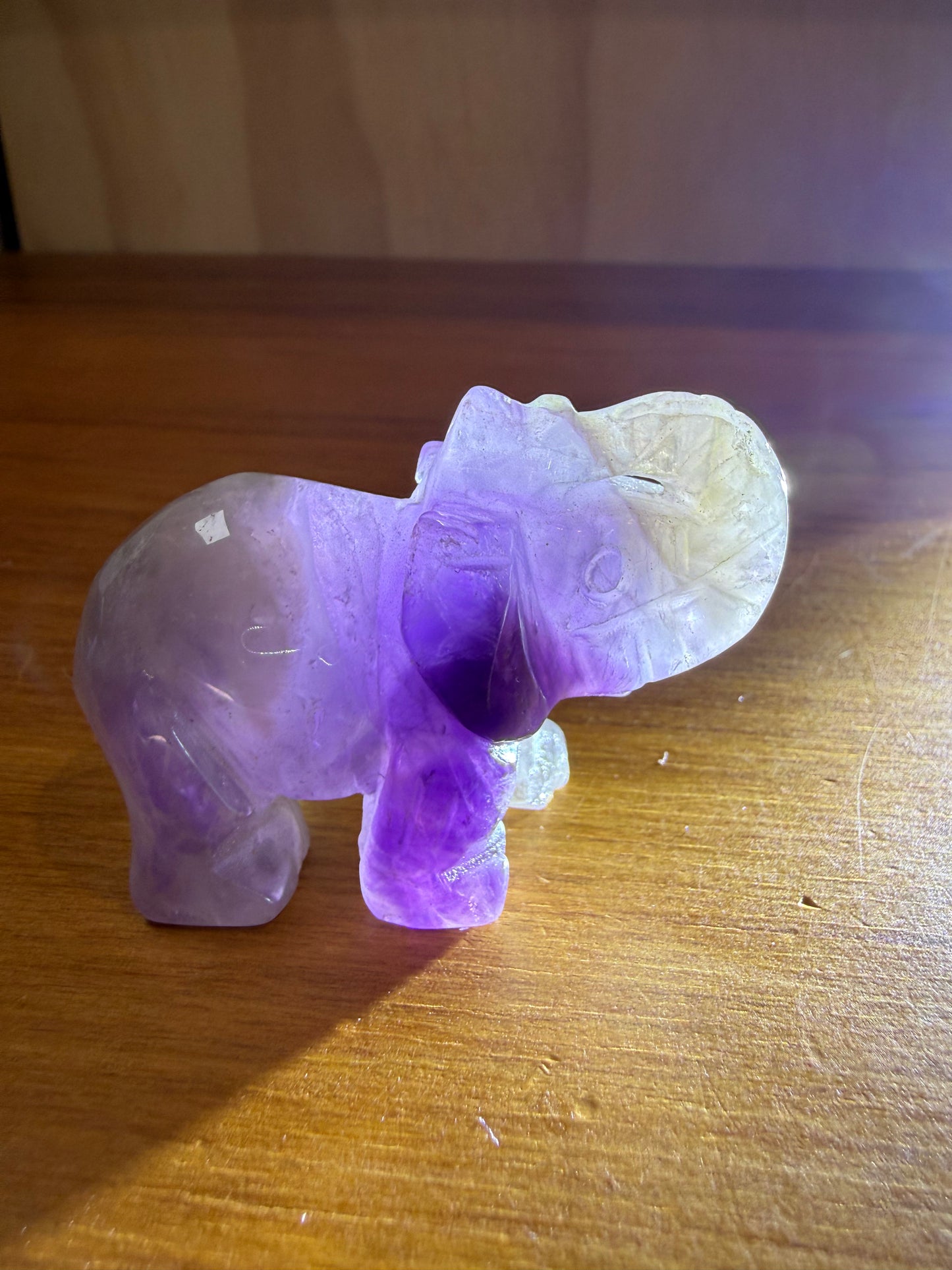 AMETHYST ELEPHANT (MEDIUM)