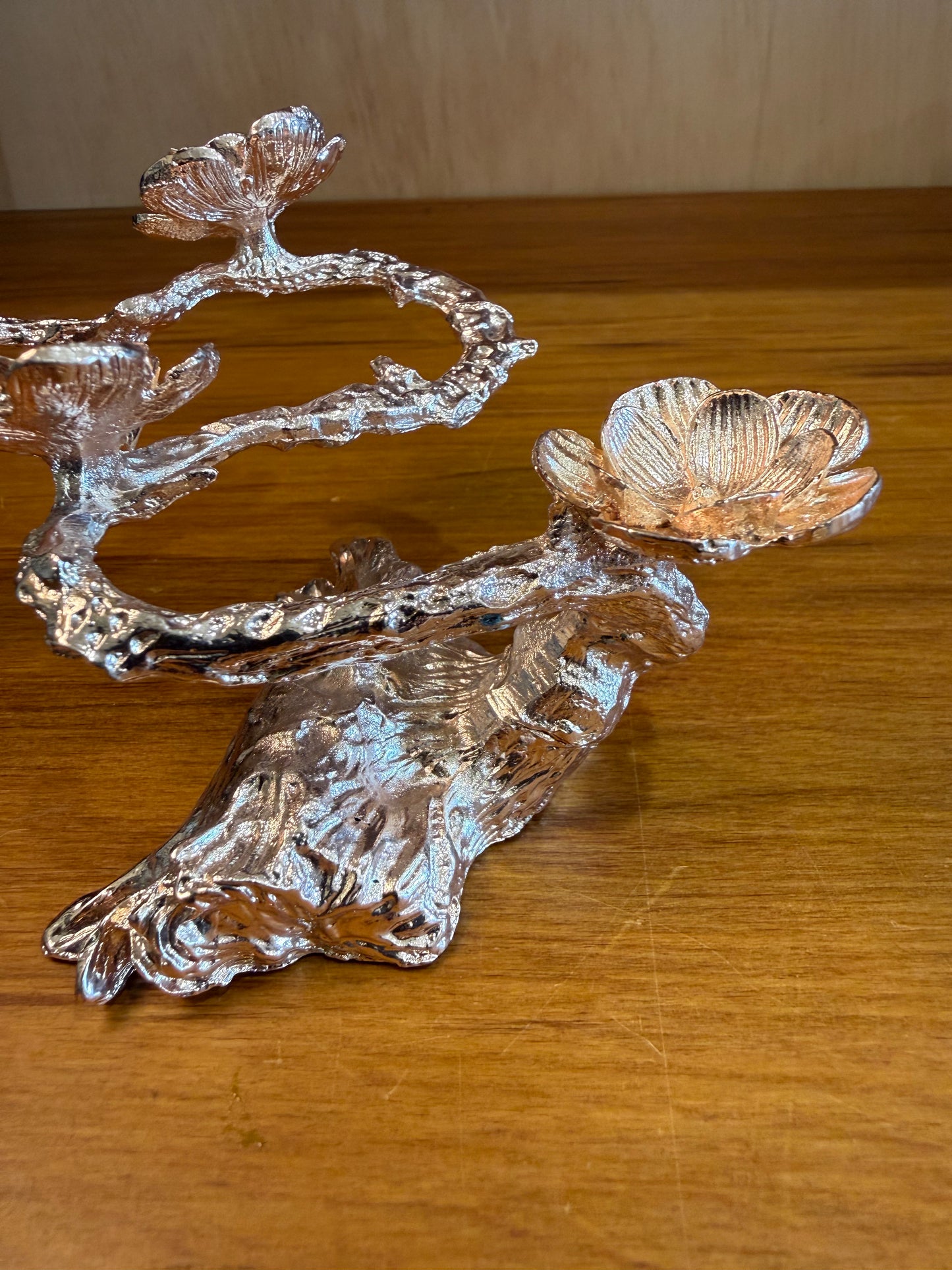 ROSE GOLD TREE WITH FLOWERS SPHERE HOLDER