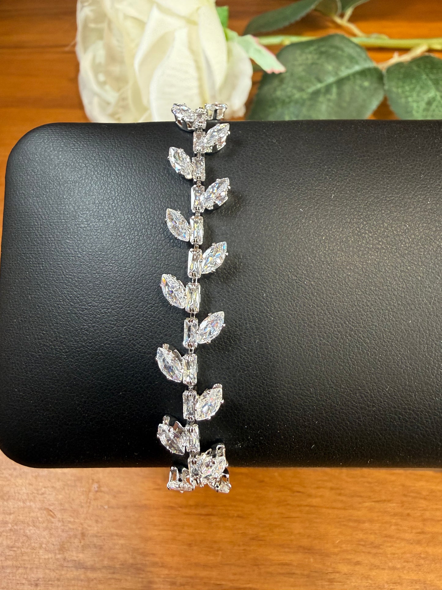 NON CRYSTAL JEWELLERY