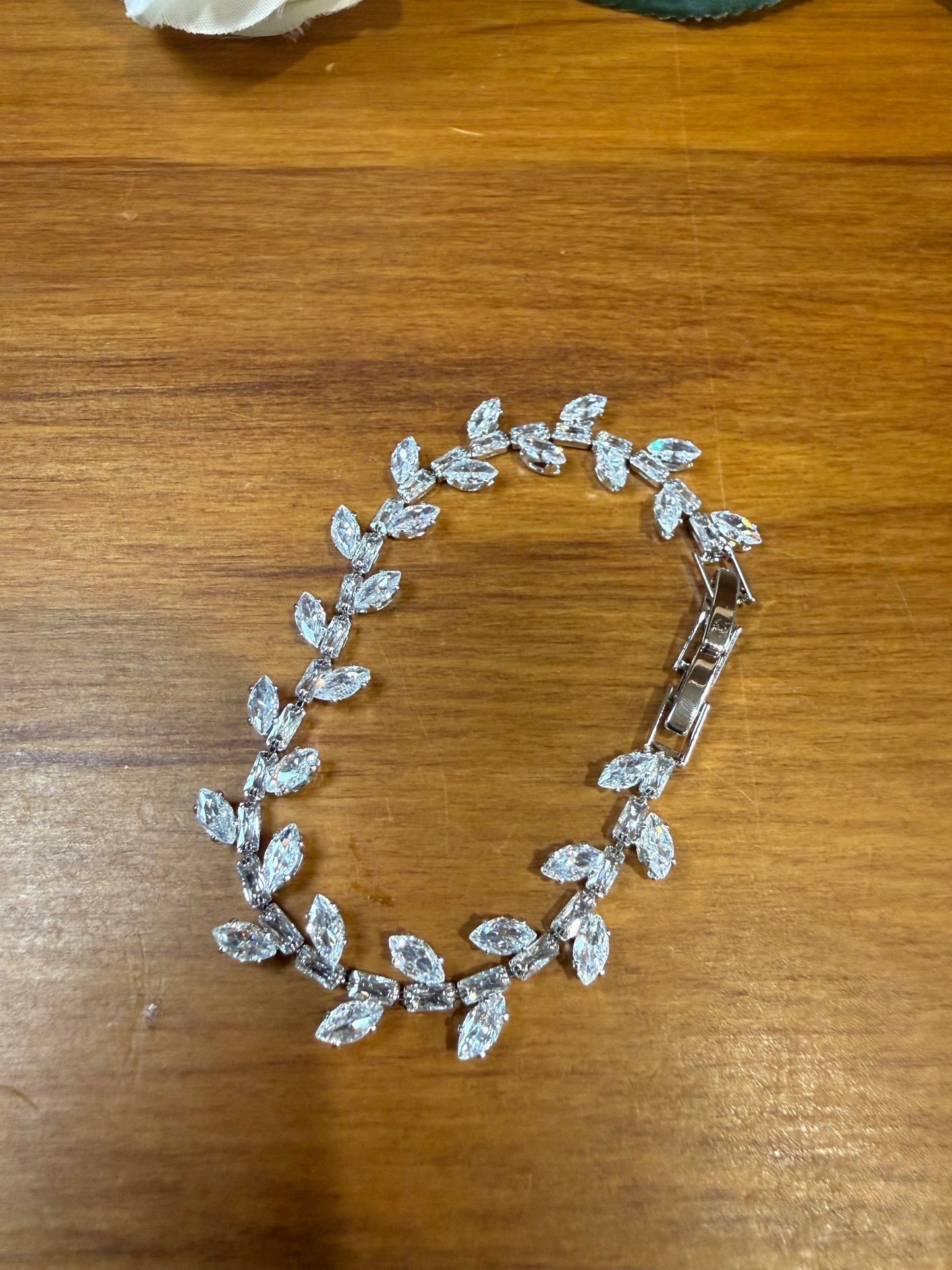 NON CRYSTAL JEWELLERY