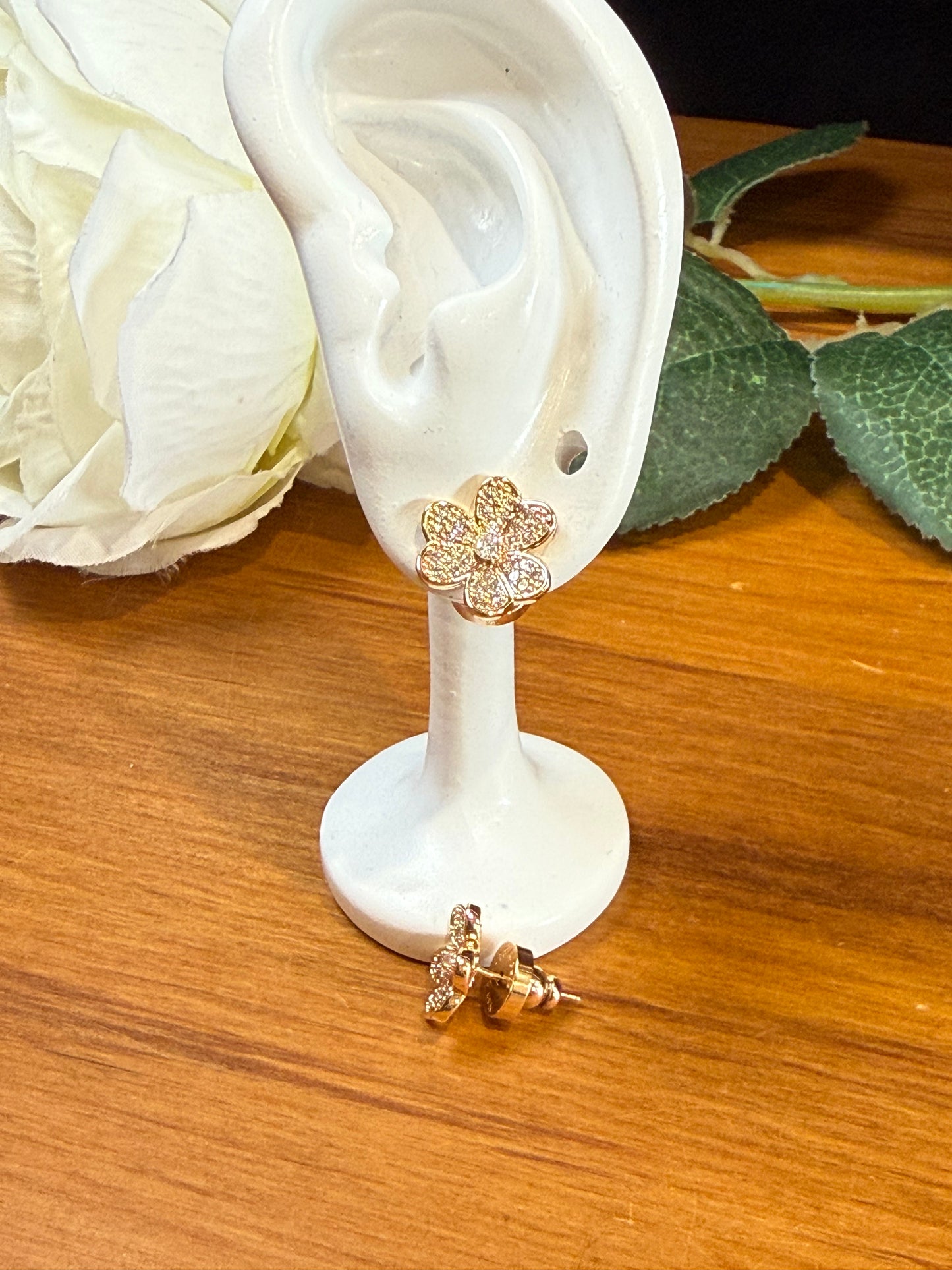 NON CRYSTAL JEWELLERY