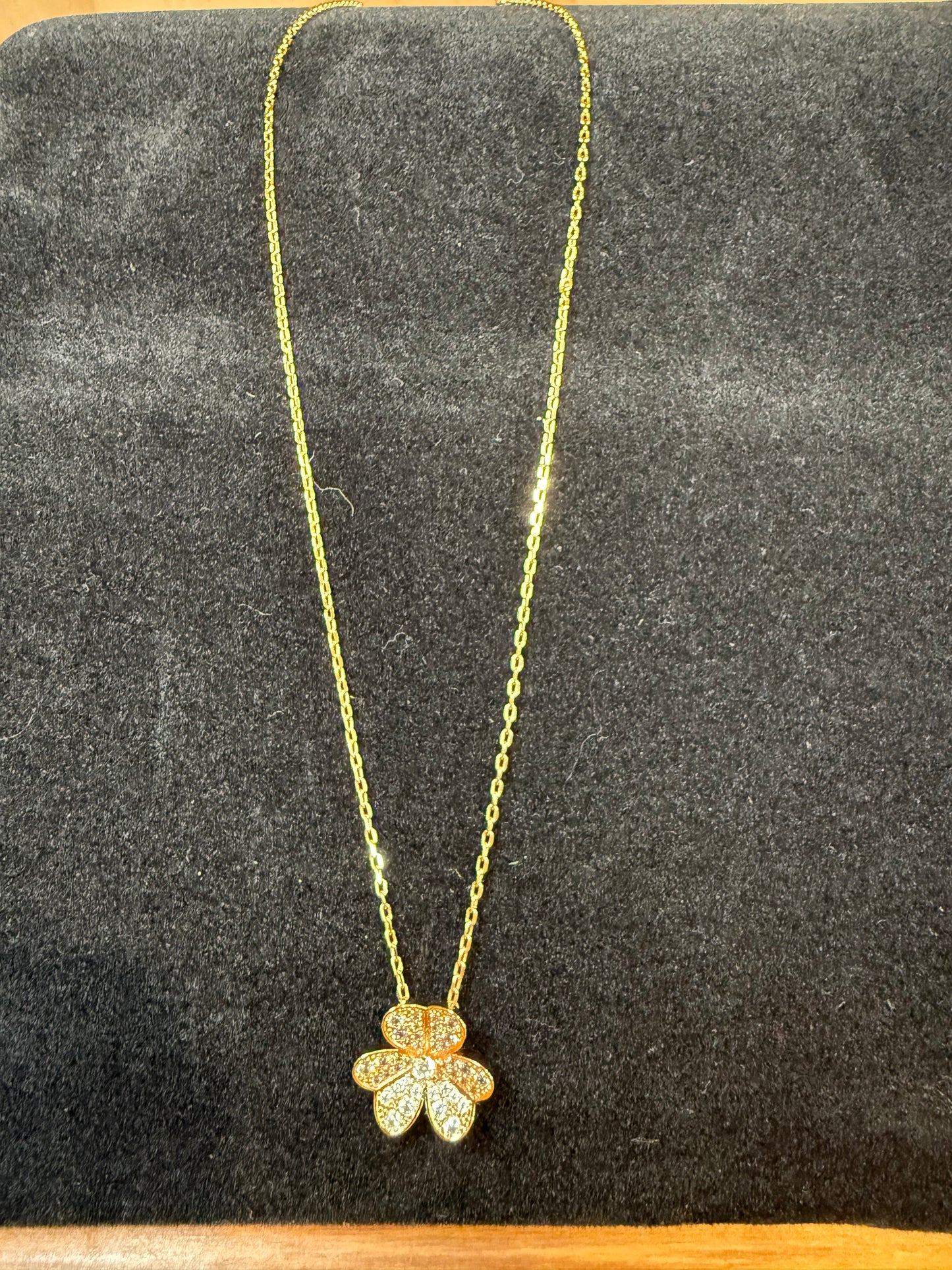 NON CRYSTAL JEWELLERY