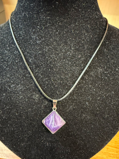 CRYSTAL PENDANTS/NECKLACES