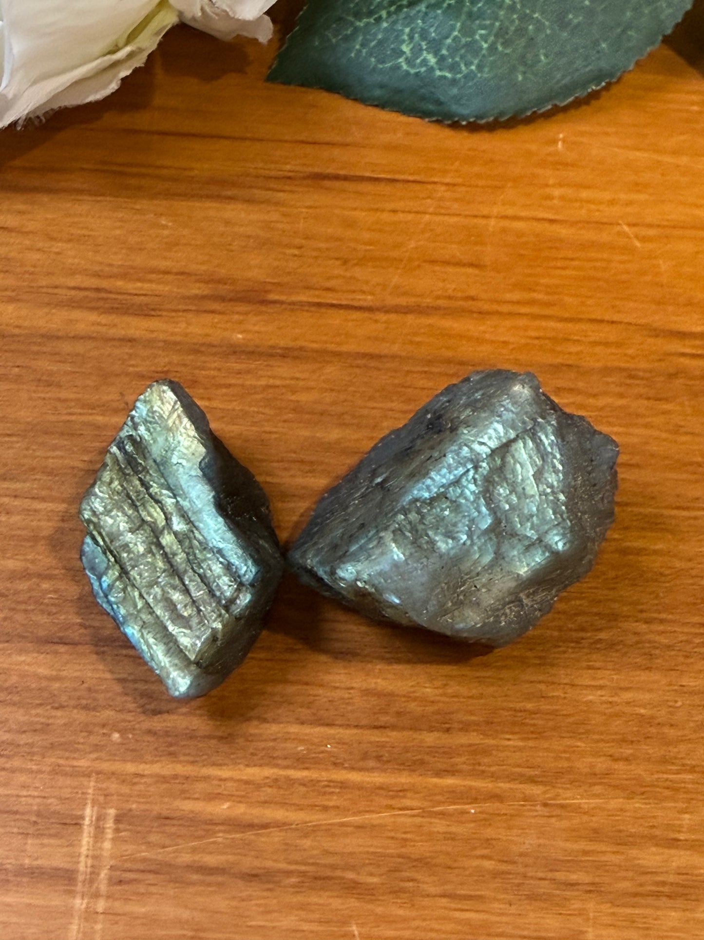 LABRADORITE RAW (SMALL)