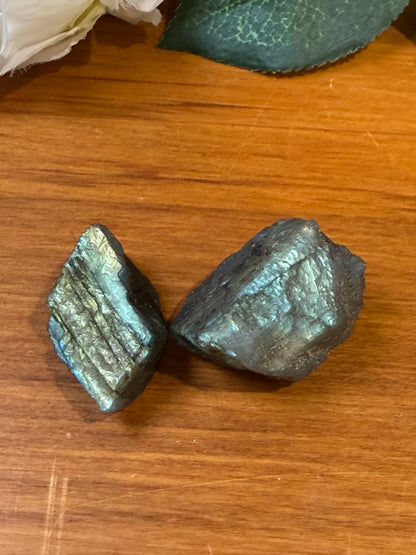 LABRADORITE RAW (SMALL)