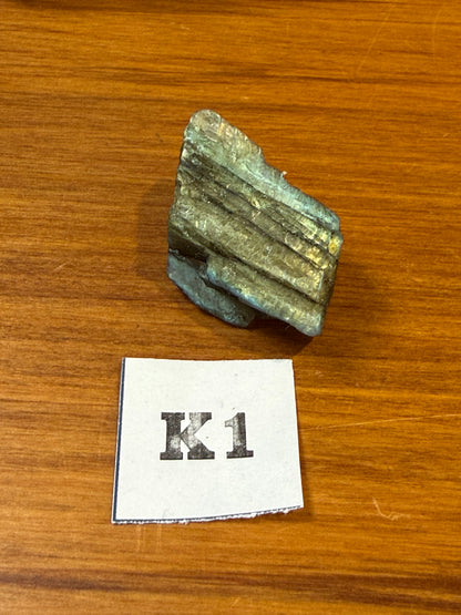LABRADORITE RAW (SMALL)