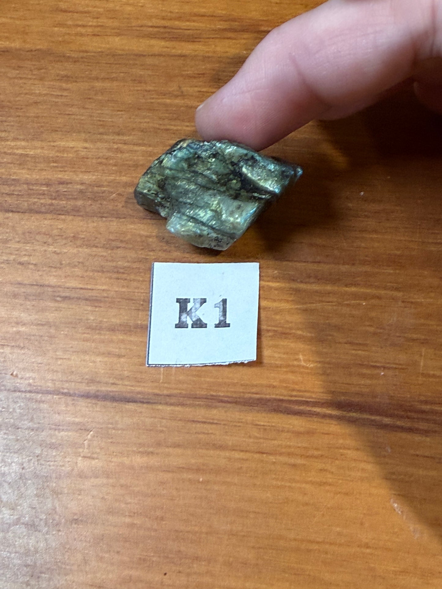 LABRADORITE RAW (SMALL)