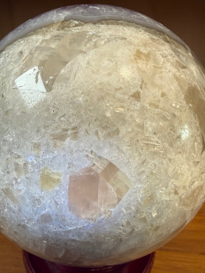 A WHOPPING 2 1/2 KG DRUUZY AGATE AMETHYST SPHERE WITH UV REACTION