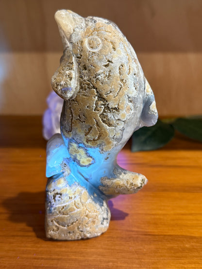 AMAZING UV REACTIVE DOLPHIN WITH AMETHYST