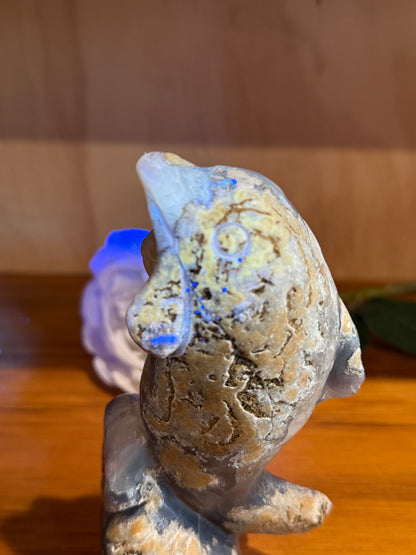AMAZING UV REACTIVE DOLPHIN WITH AMETHYST