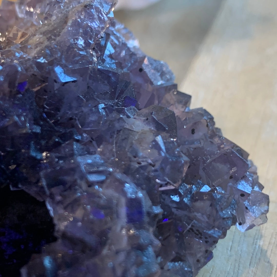 BLACK FLUORITE RAWS (UV ACTIVE)