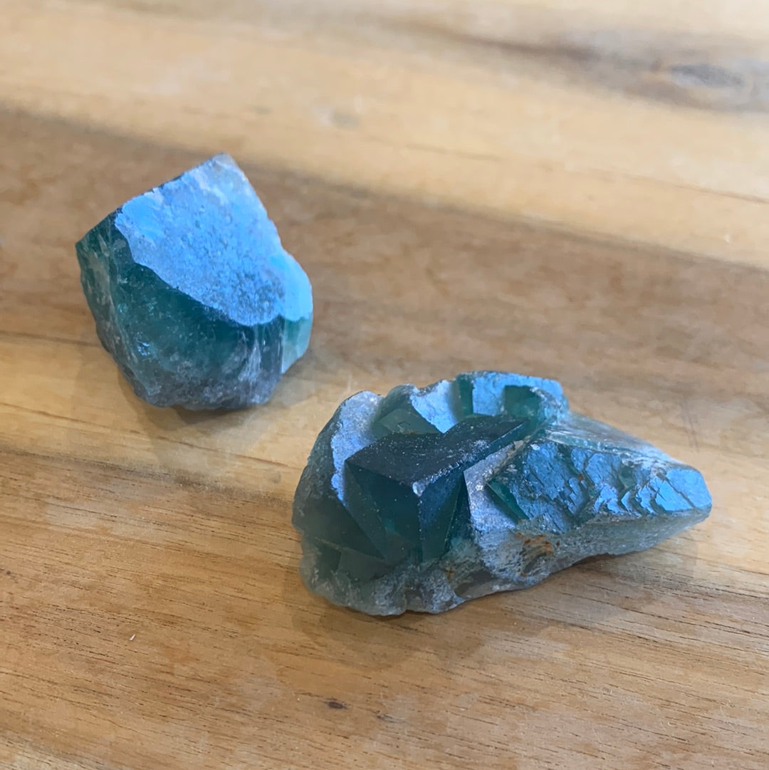 FLUORITE CUBIC RAW