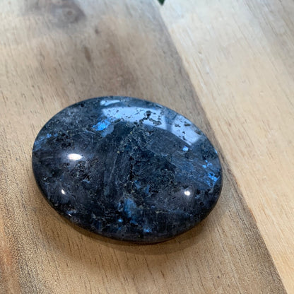 OVAL & TEAR DROP WORRY STONES