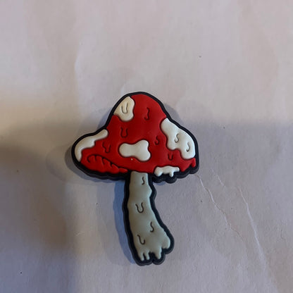 MUSHROOM JIBBITZ/CROC CHARMS