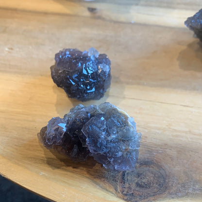 BLACK FLUORITE RAWS (UV ACTIVE)