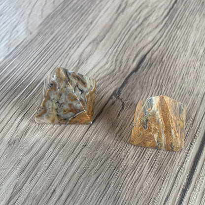 INDIAN BUMBLEBEE JASPER MINI PYRAMIDS