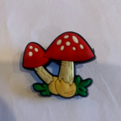 MUSHROOM JIBBITZ/CROC CHARMS