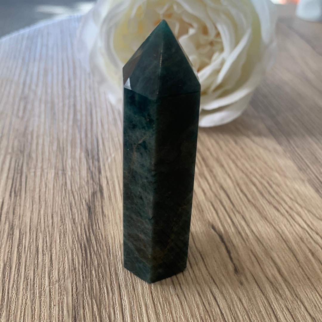 GREEN APATITE POINTS