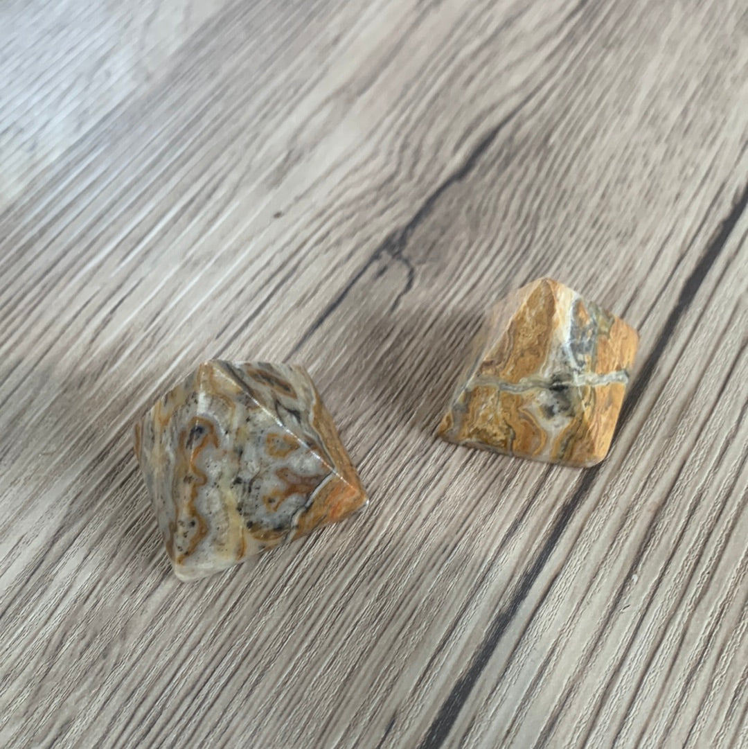 INDIAN BUMBLEBEE JASPER MINI PYRAMIDS