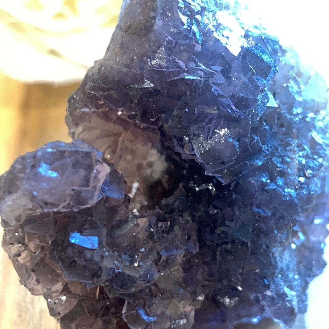 BLACK FLUORITE RAWS (UV ACTIVE)