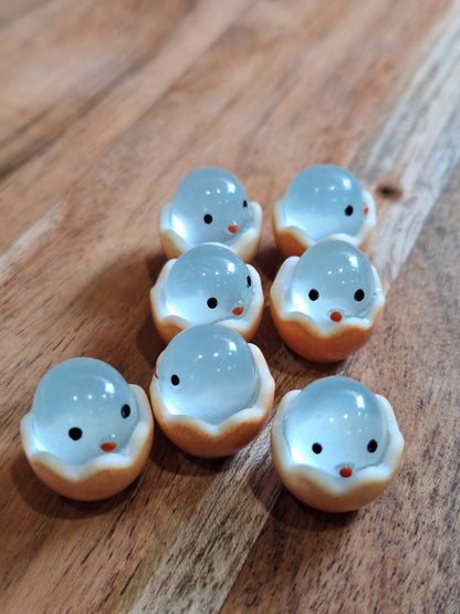 EVERYTHING THAT GLOWS IN THE DARK  (NON CRYSTAL LUMINOUS RESIN)