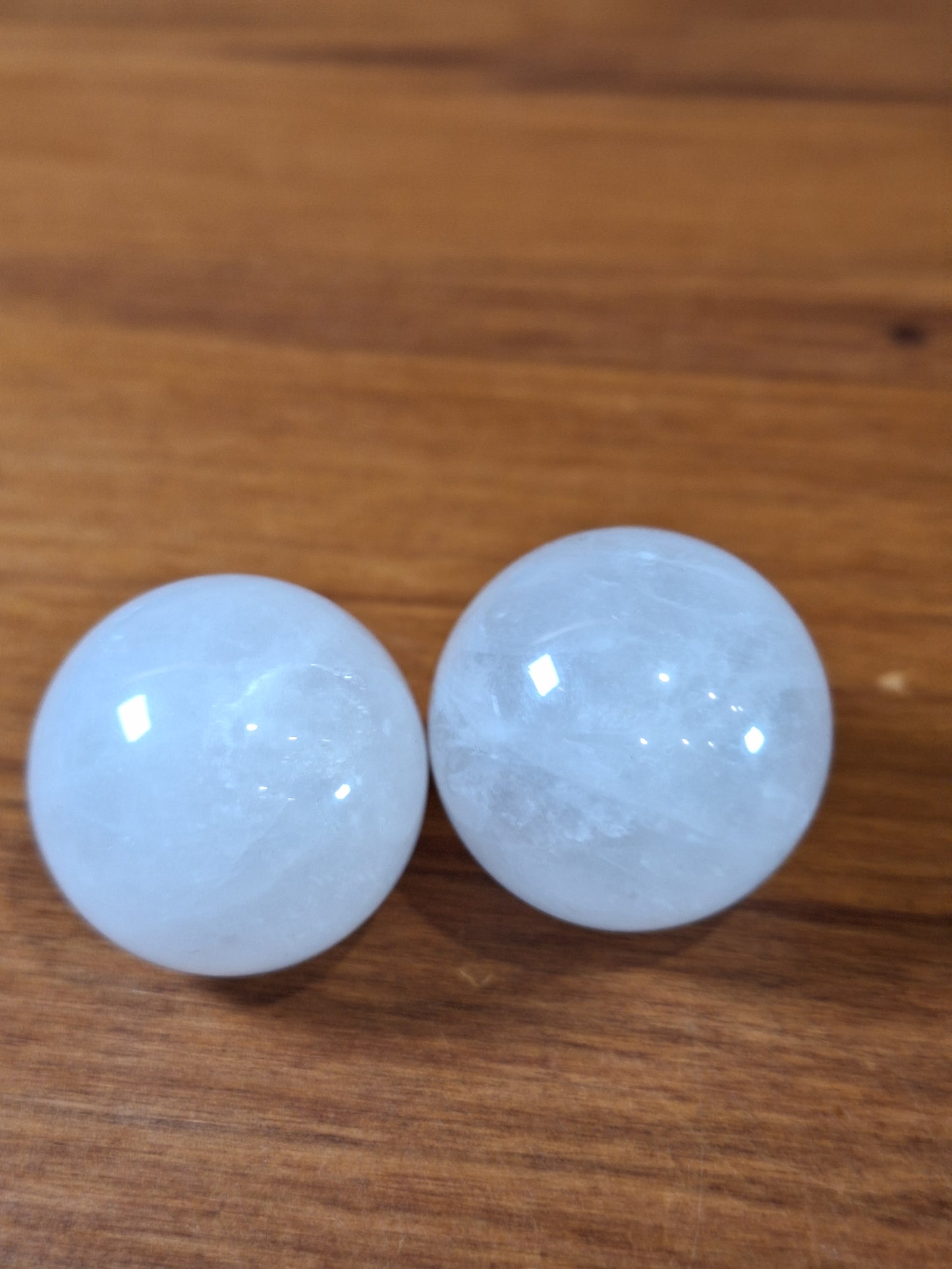 CLEAR QUARTZ SPHERES (SMALL)