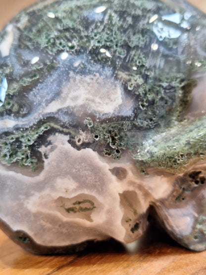 MOSS AGATE SKULL (OVER 1 kg!!!)