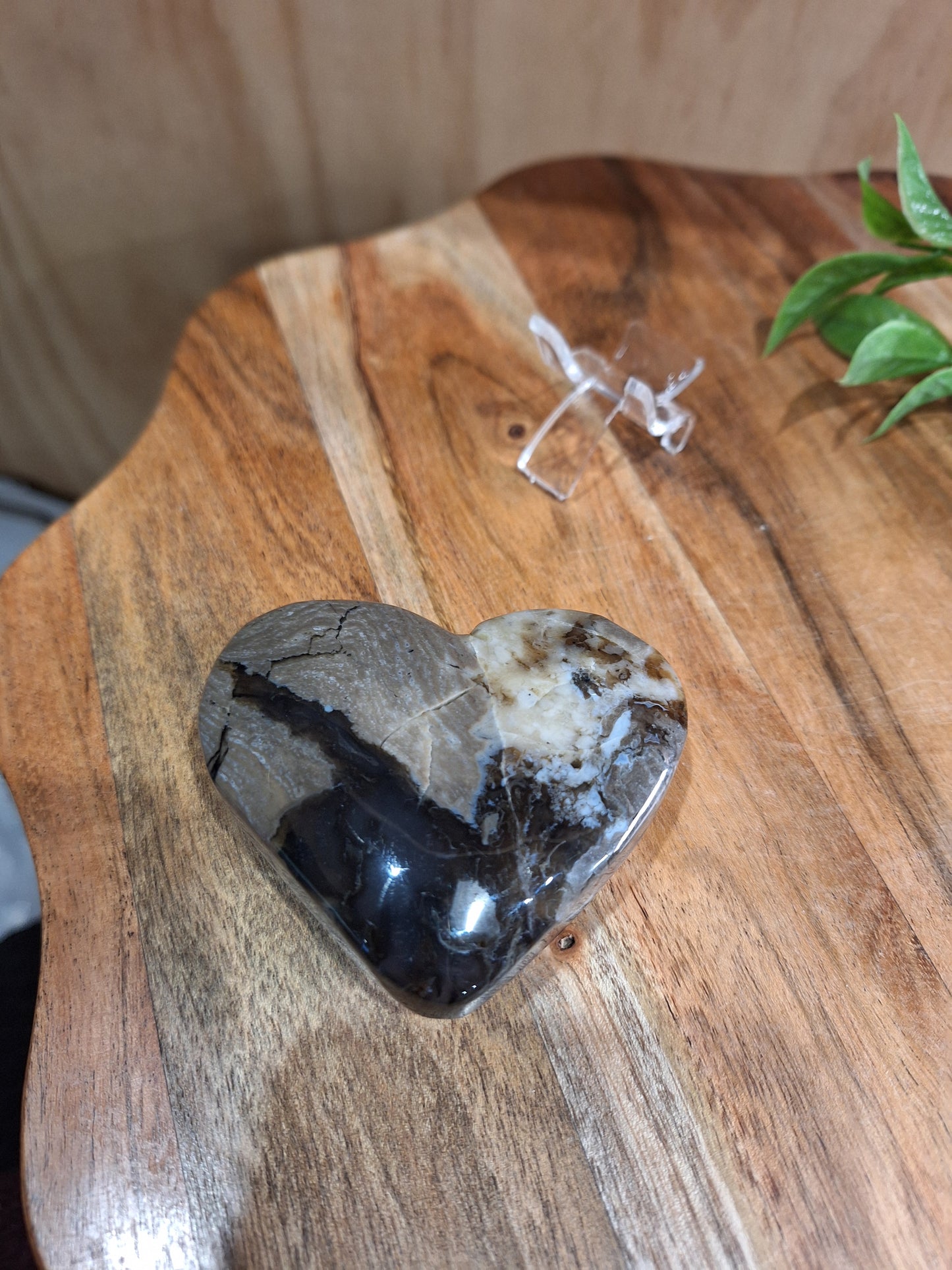 VOLCANO AGATE HEARTS