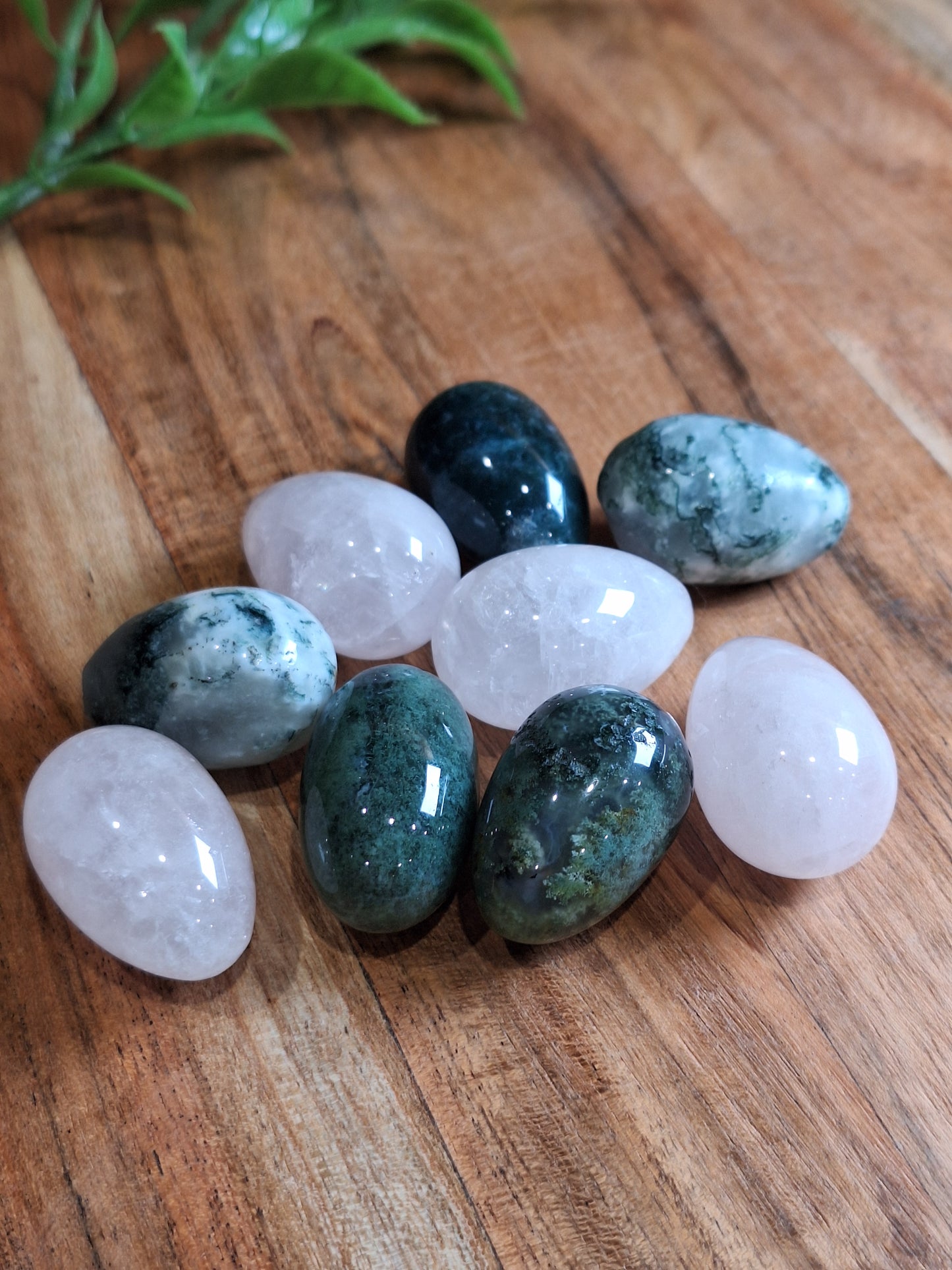 CRYSTAL EGGS (SMALL/MEDIUM)