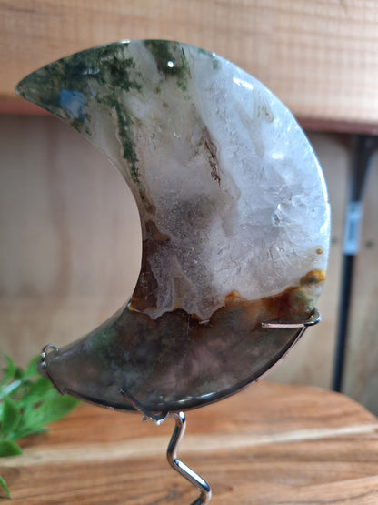 MOSS AGATE MOON INCLUDING STAND