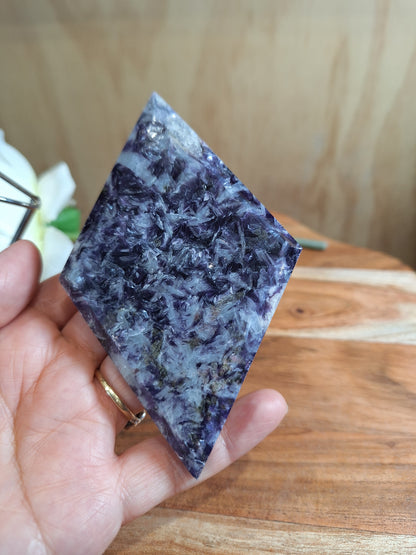 PURPLE MICA DIAMOND WITH STAND