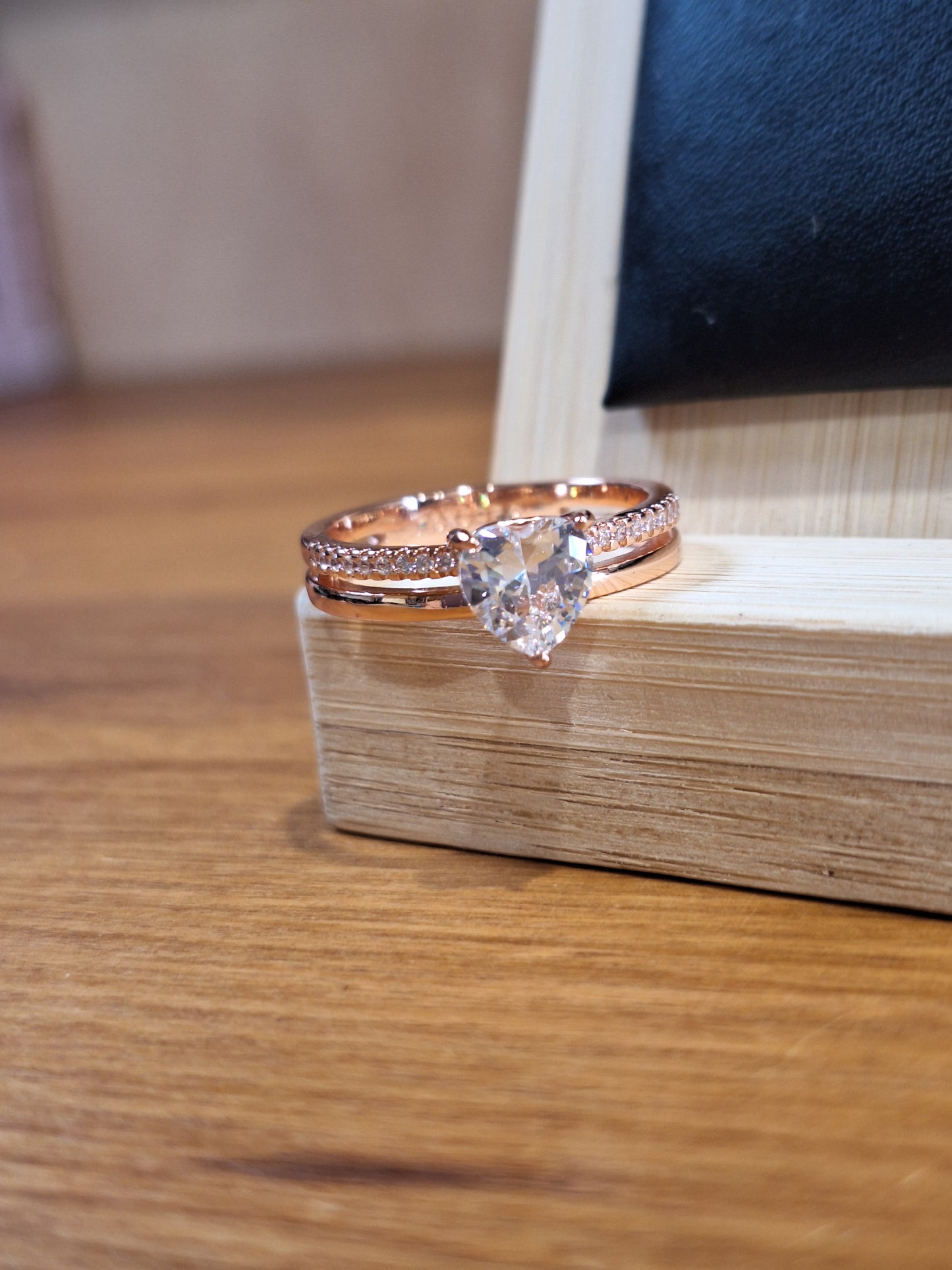 NON CRYSTAL JEWELLERY