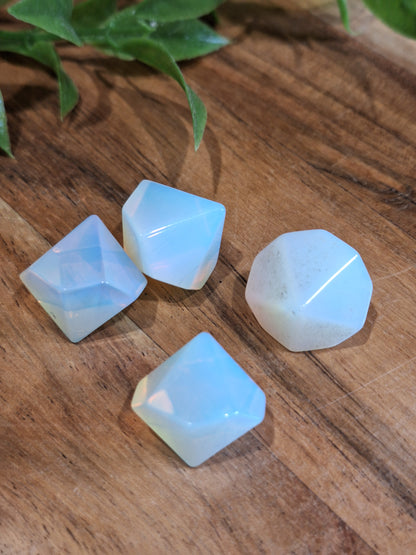 CRYSTAL DICE SHAPE