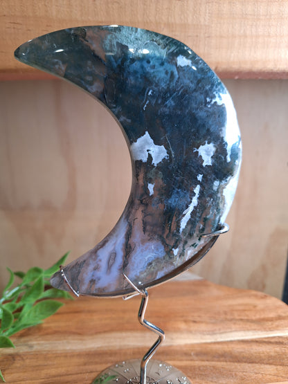 MOSS AGATE MOON INCLUDING STAND