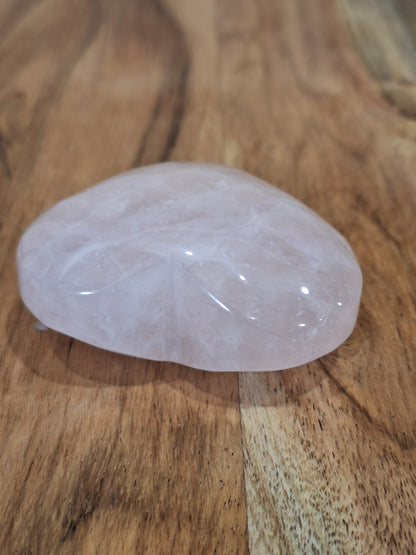 ROSE QUARTZ HEART (STAND NOT INCLUDED)
