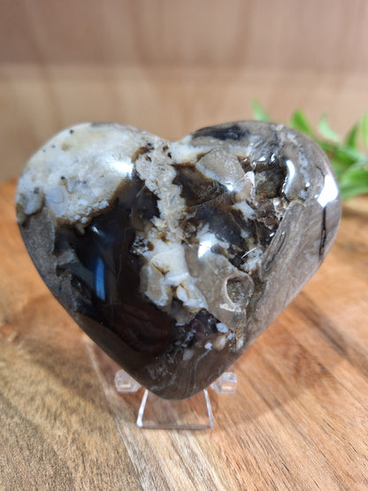 VOLCANO AGATE HEARTS