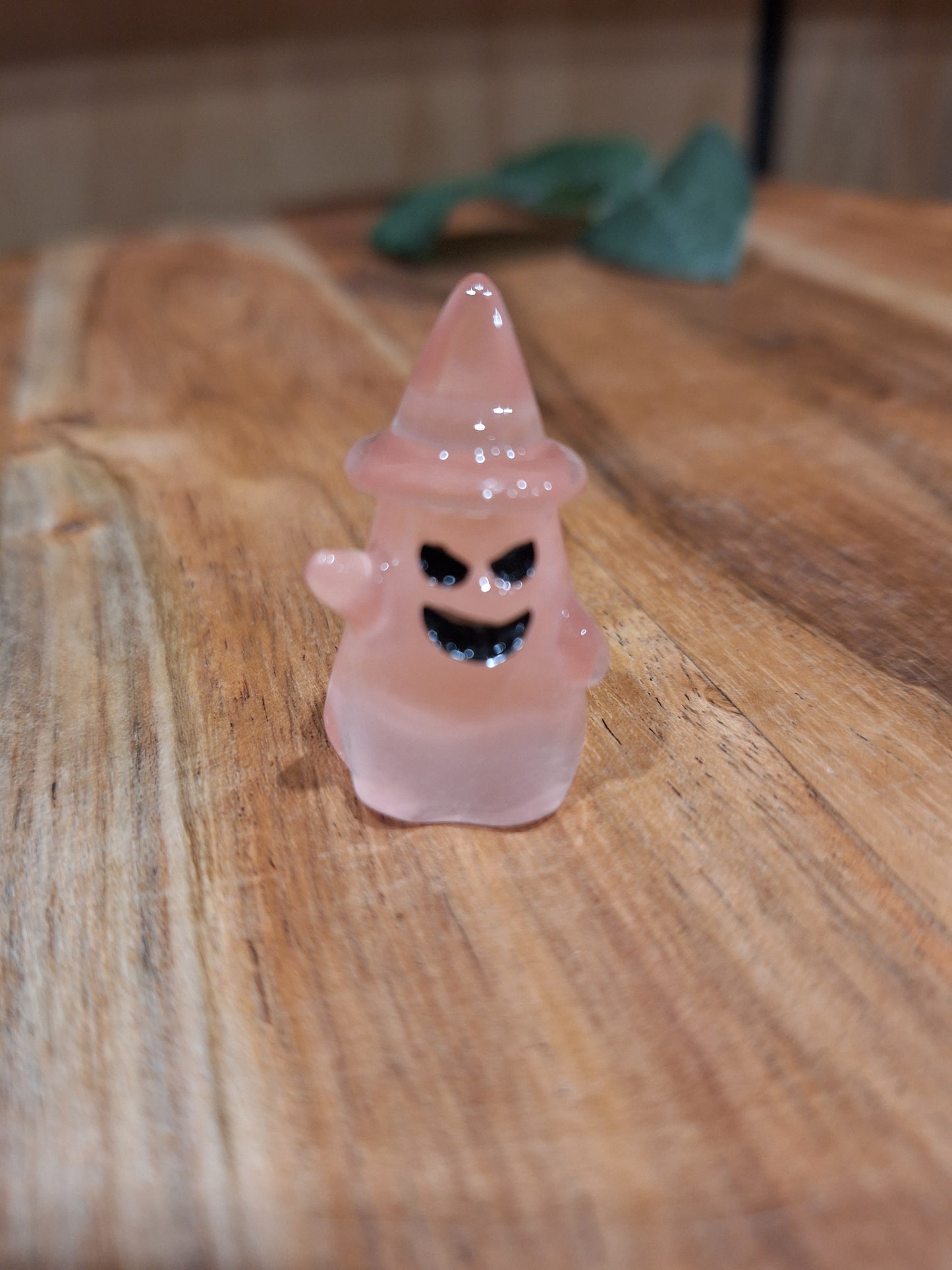 EVERYTHING THAT GLOWS IN THE DARK  (NON CRYSTAL LUMINOUS RESIN)