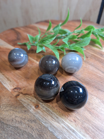 BLACK AGATE SPHERES (MEDIUM)