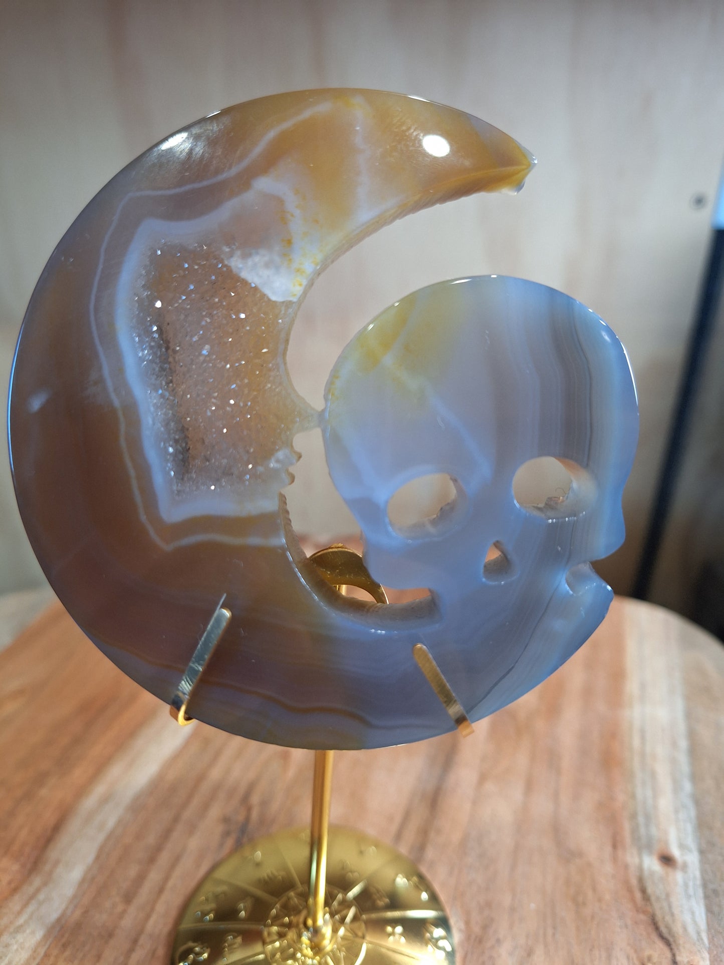 DRUUZY AGATE MOON SKULL ON ASTROLOGICAL GOLD STAND