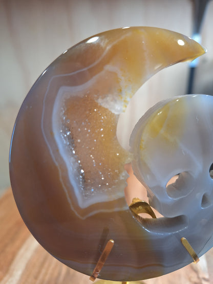 DRUUZY AGATE MOON SKULL ON ASTROLOGICAL GOLD STAND